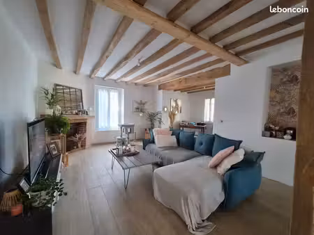vente maison rénovée avec véranda et jardin