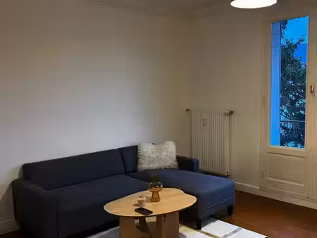 à vendre – appartement t3 de 54 m² avec deux balcons – grenoble  rue léon jouhaux – 100 00