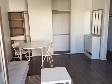 studio meublé de 28m2 avec balcon