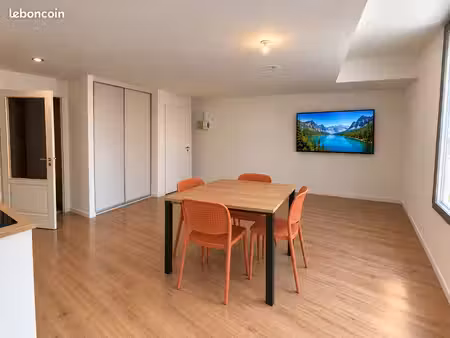 appartement t2  refait à neuf  climatisé  en plein centre de digne-les-bains  disponible d