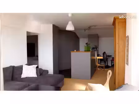 t3 de 65 m2 + parking + climatisation  manosque centre
