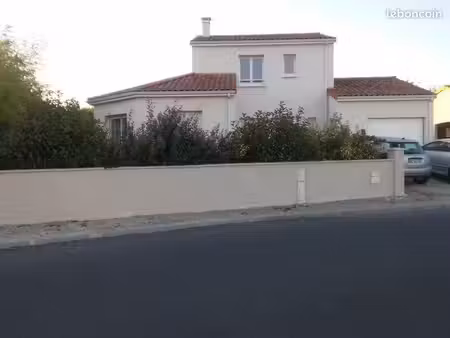 loue maison t5 125m2 1.050 par mois montamisé 86360 au 01/2027