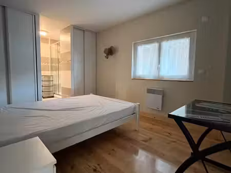 appartement meublé avec terrasse et parking – bègles