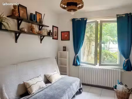 agréable studio meublé  pau centre (foirail)refait à neuf  courte durée possible