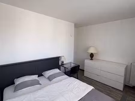 chambre meublée