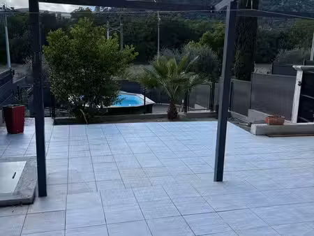 maison t4 avec garage à la roquebrussane