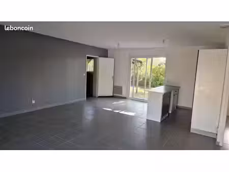 maison plain pied à pauligne 11300