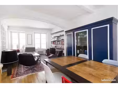 paris 10ᵉ – rue de l'échiquier | 2 pièces de charme 54 m² – parquet & verrière