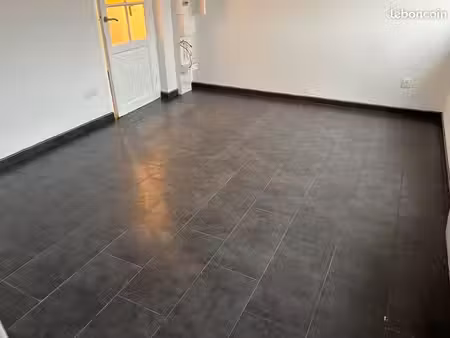 à louer – appartement lumineux de 49 m² avec 2 chambres  garage  parking et cave