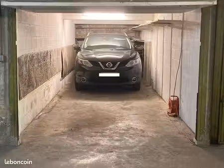 grand box batignolles (env 25 m2)