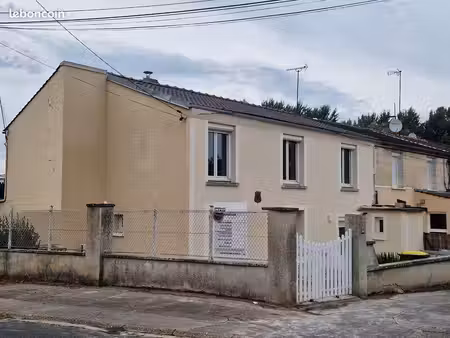 maisonnette disponible a la location