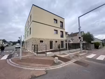 location appartement 3 pièces 58.54 m² à magny-les-hameaux (78114)  1 220 €