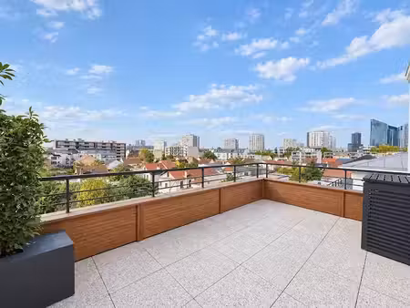 location meublée appartement 4 pièces 85 m² à nanterre (92000)  2 500 €