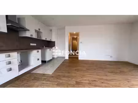 à vendre – bel appartement t3 avec terrasse  balcon et parking sécurisé