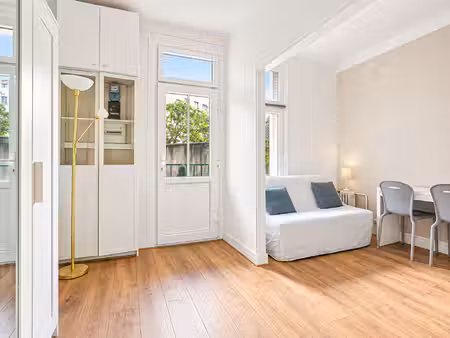 exclusivité - paris 15e - champ de mars - studio (modulable en 2 pièces)
