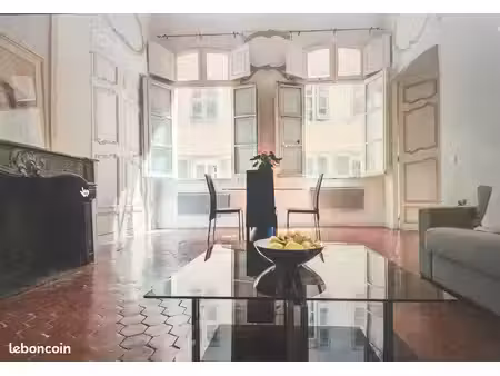 superbe 2p meublé 63m² dans très bel immeuble