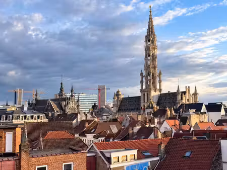bxl centre : îlot sacré: appartement 1 ch entièrement meublé
