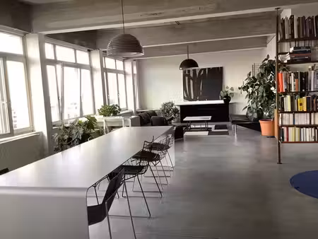 loft meublé design proximité institutions eu et otan