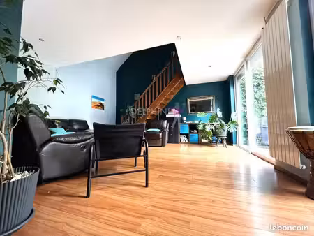 maison 7 pièces 166 m²