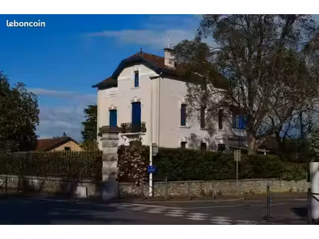 a vendre - appartement t2 de 48 m2 avec cave de 15 m2 et parking