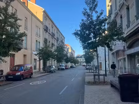 appartement avec grande terrasse de 50 m² – roanne centre-ville