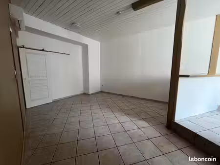 location appartement t2 44 m² – dpe a – climatisation – parking privé – gond-pontouvre / c