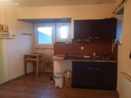 2 studios de 25 m² à louer