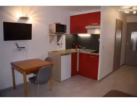 studio meublé + balcon - centre bogève