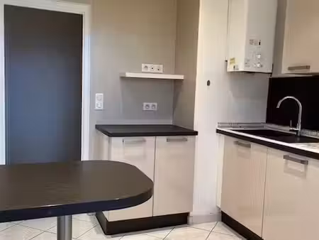 appartement t3  73 m² à louer