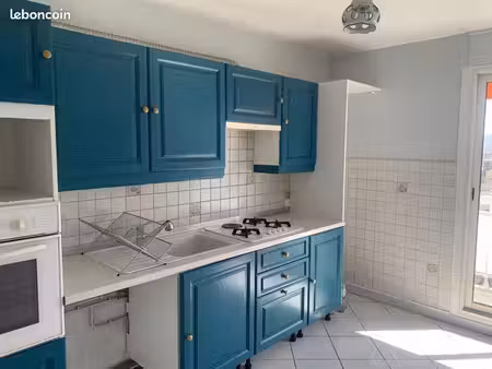 t4 lumineux de 92m2 à louer