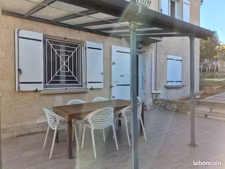 à louer – t3 meublé avec grande terrasse à la cadière-d’azur