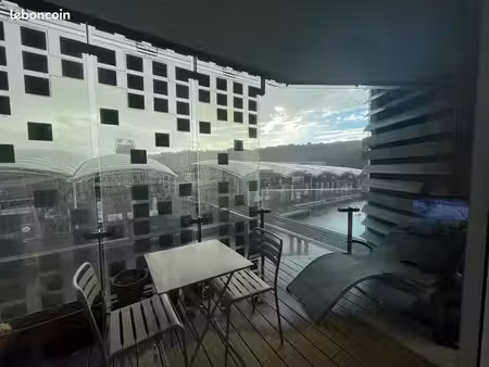 a louer t2 standing meublé confluence 54 m²