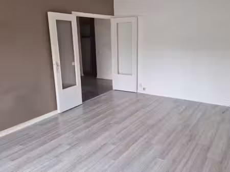 t2 63 m² tour edgar quinet
