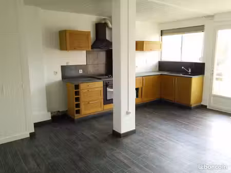 appartement t3-t4 66 m2 + garage  quartier charmois limite nancy