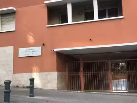 place de parking à louer aix centre ville