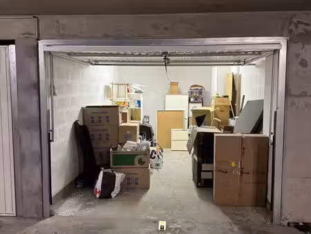 loue garage fermé et sécurisé en sous sol