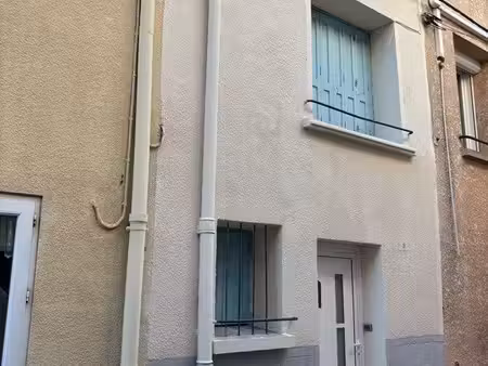location maison de village