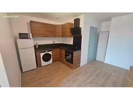 studio meublé rénové - la clayette