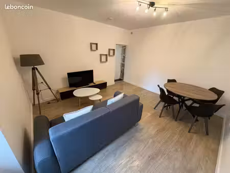 ? à louer – charmant t2 meublé de 42 m² au cœur de rodez