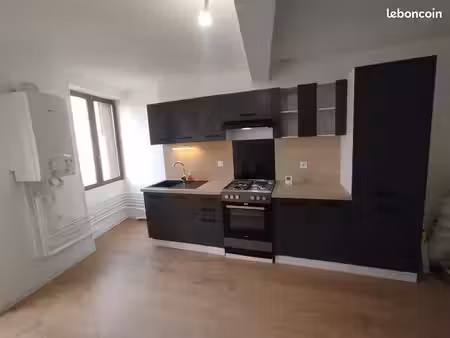 t3 de 90 m² entièrement rénové – centre-ville de saint-chamond