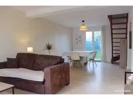 maison meublée lumineuse 3 chambres  extérieur et garage