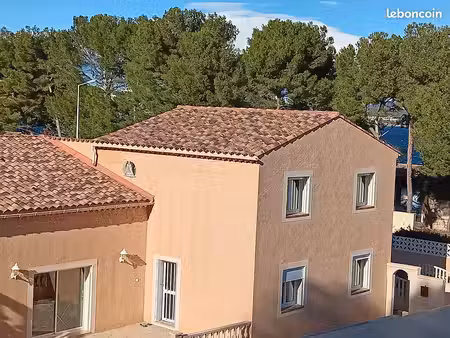 414 500 euros martigues maison 165 m² offrant de beaux volumes comprenant un grand garage 