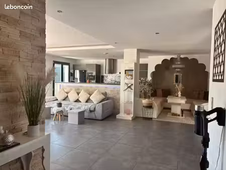 maison familiale avec piscine  jardin sud-est et terrasse de 50 m² – marseille 13015
