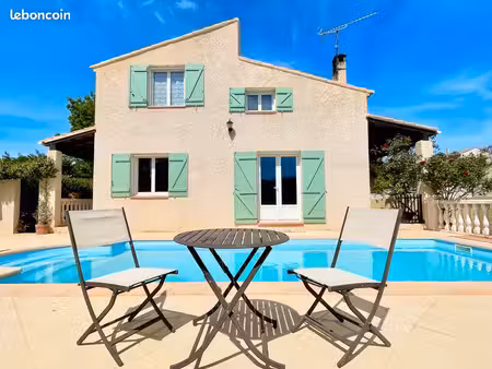 maison 7 pièces avec piscine  au pied des alpilles
