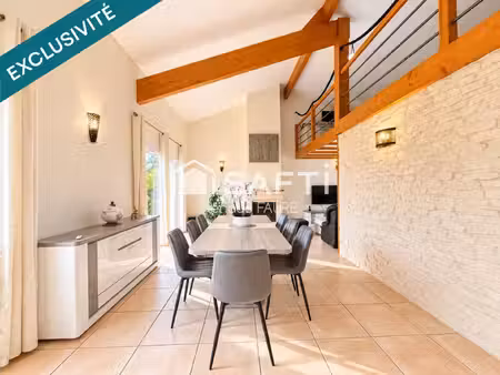 maison traditionnelle t5 de 158 m²