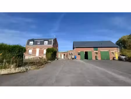 maison individuelle avec grange et jardin