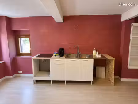 appartement 50m² + terrain 3500m² + grenier