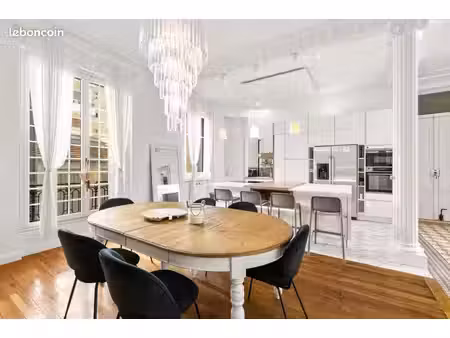 appartement 5 pièces 148 m²