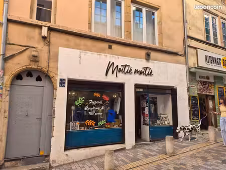 boutique 48 m² + cave 43 m² croix-rousse – bas grande-côte – bail commercial