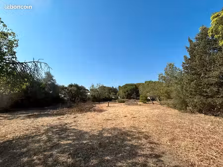 terrain de 740 m² à bizanet